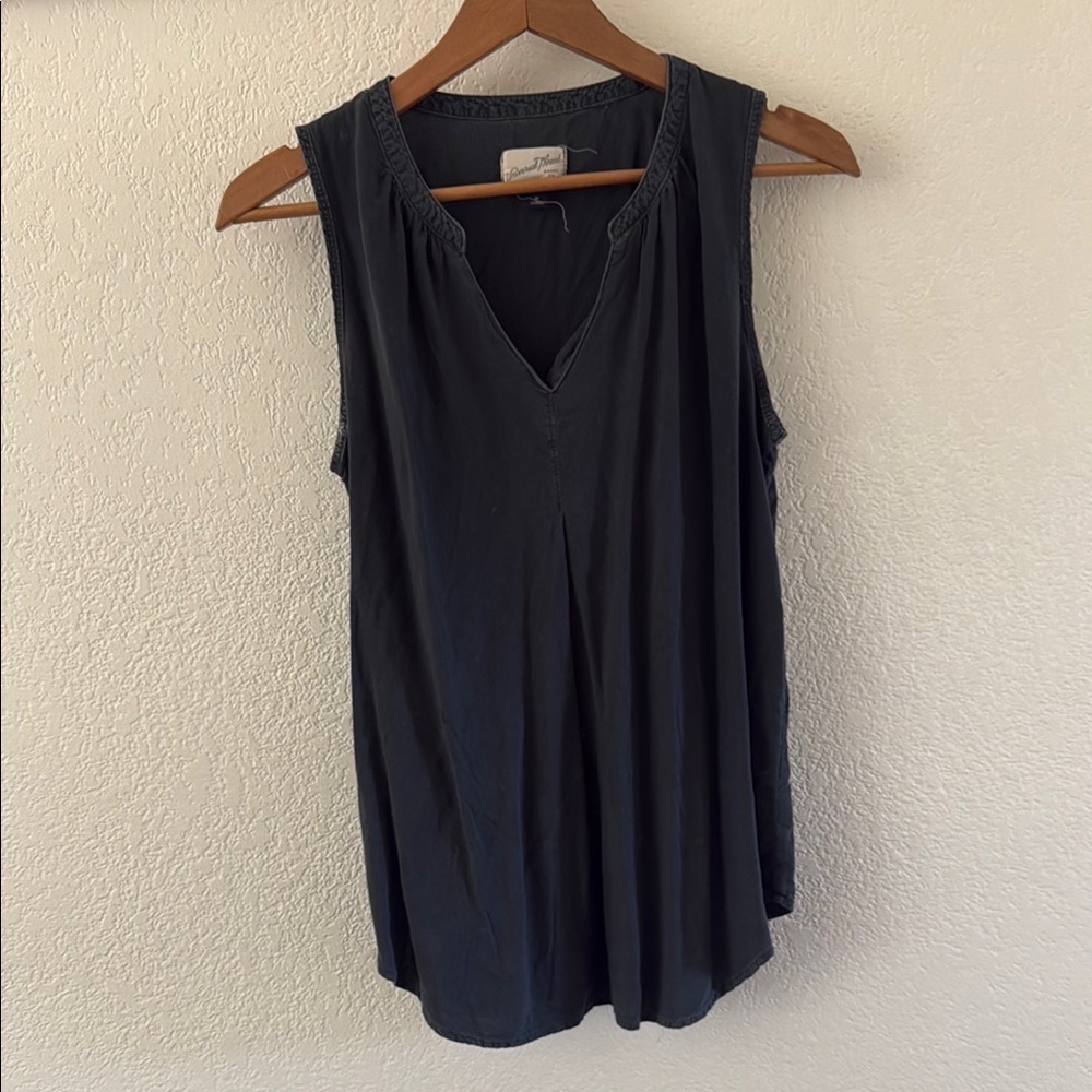 Women's Sleeveless Black Top